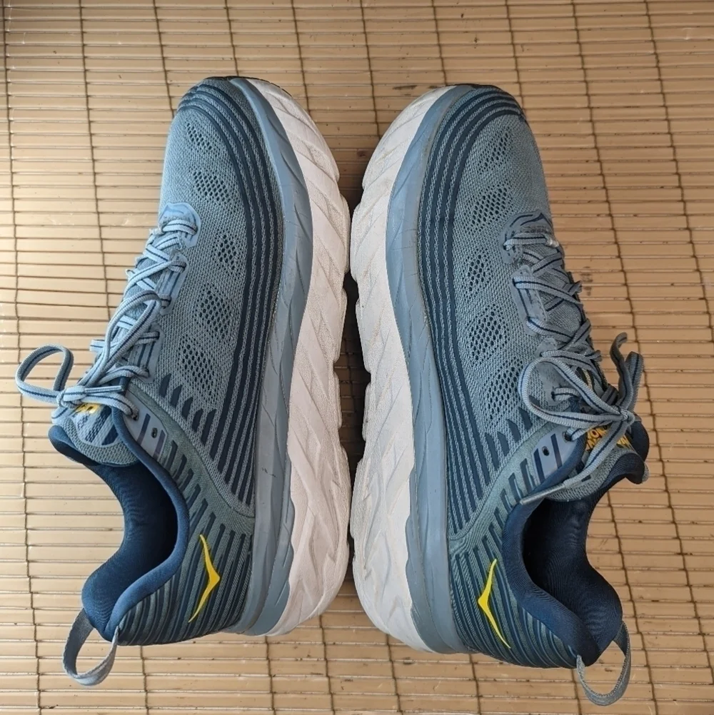 Hoka One One Bondi 6 men's sz 11 blue running shoes